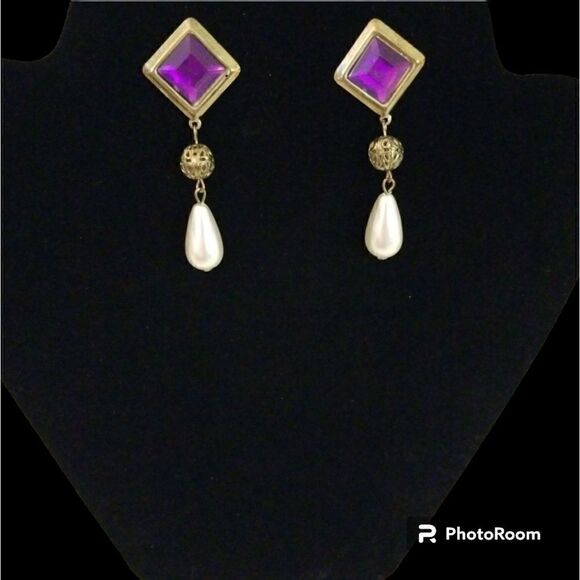 5/$25 Vintage Amethyst fillagree pearl dangle earrings - Picture 2 of 3